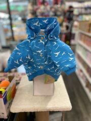 Lolika Mavi Beyaz Kuş Desenli Köpek Yağmurluğu – Hafif, Rahat ve Şık Tasarım (No:4)