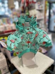 Lolika Yeşil Flamingo Köpek Yağmurluğu – Hafif, Rahat ve Şık Tasarım (No:1)